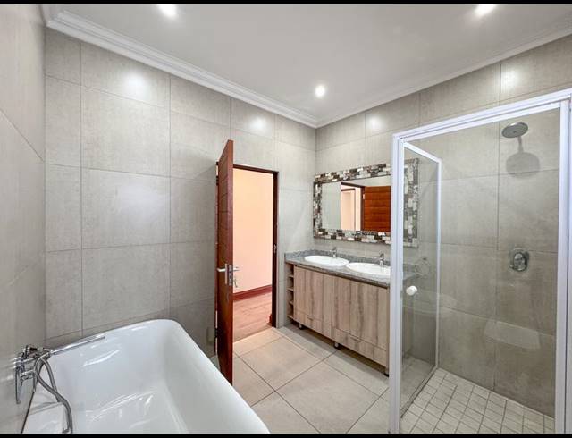 3 BEDROOM HOUSE FOR SALE IN MIDSTREAM RIDGE